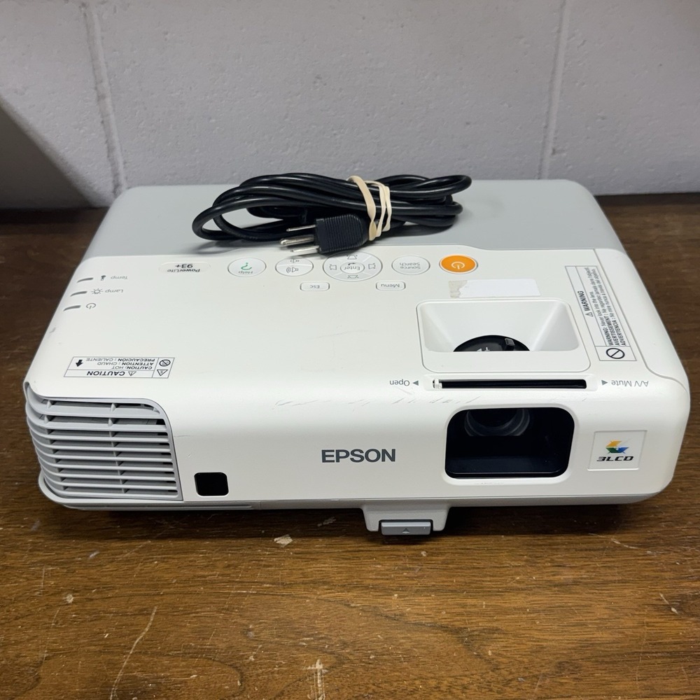 Epson PowerLite 93+ H382F LCD Lamp Projector 4605 Lamp Hours 3LCD Multimedia